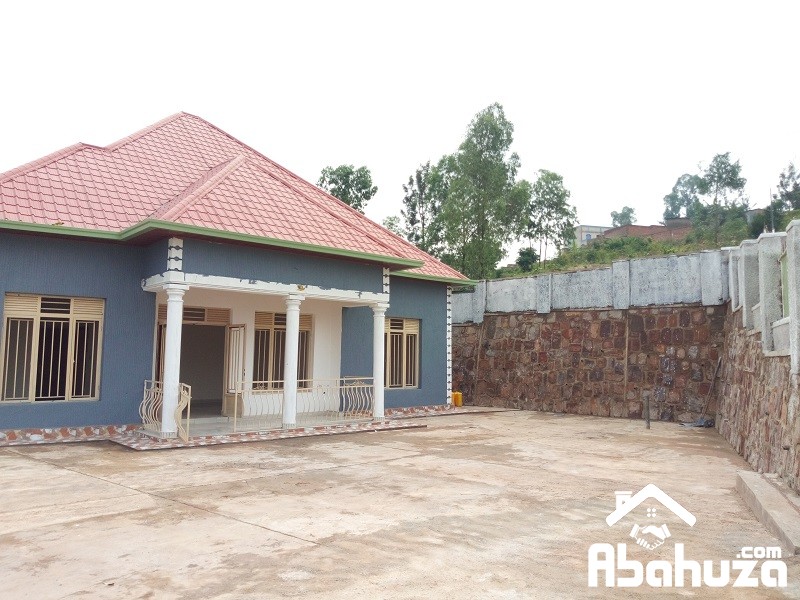 A NEW HOUSE OF 4 BEDROOMS FOR SALE IN GOOD AREA AT KABEZA